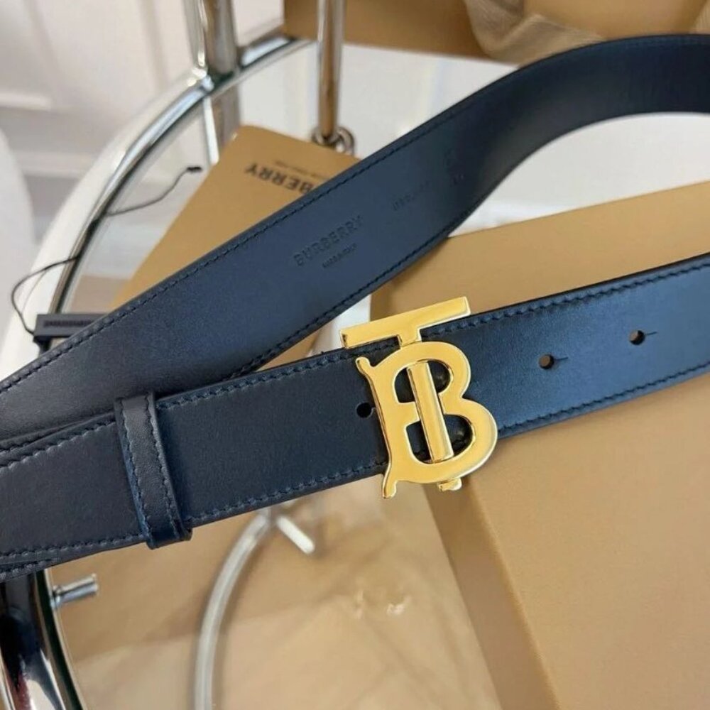 NWT Burberry TB golden buckle black leather belt